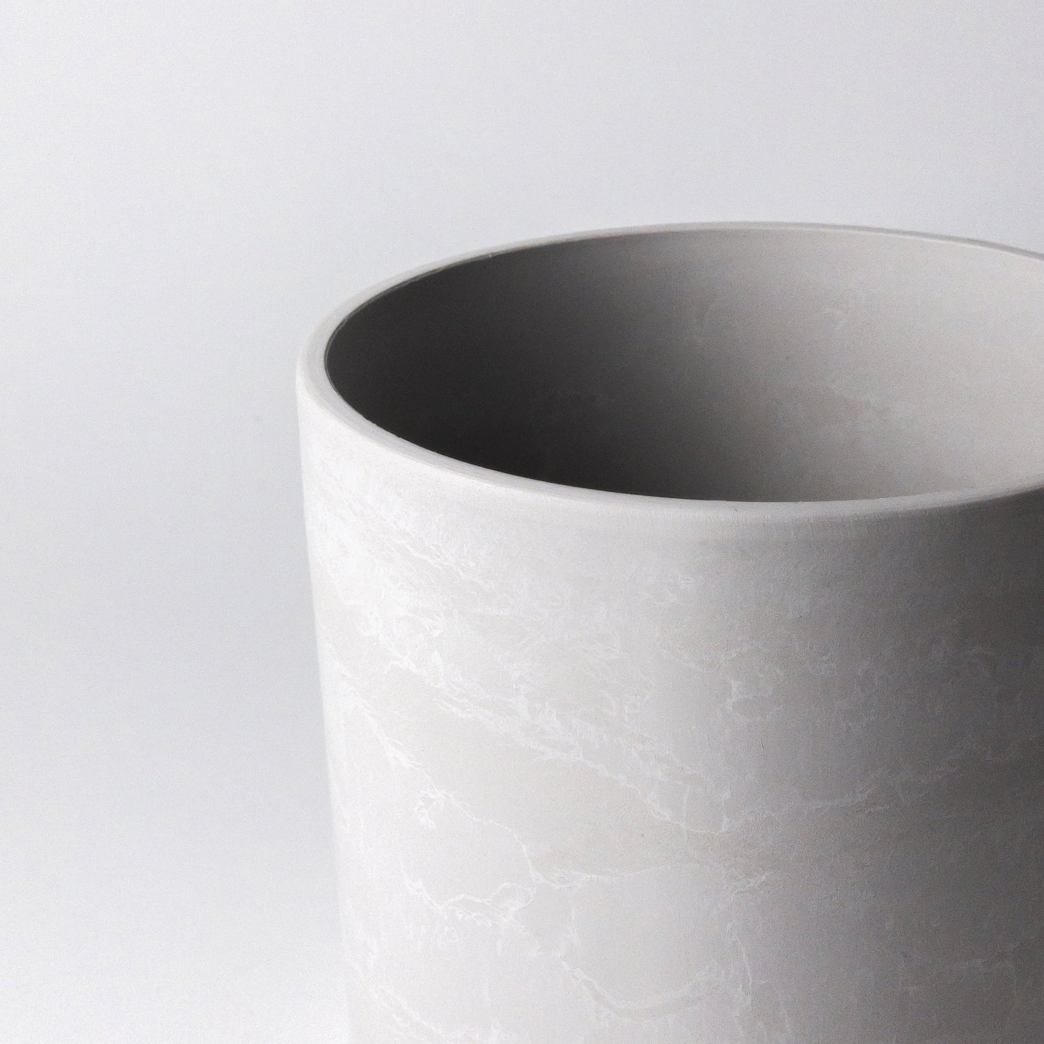 Kanso - Signature Planter Pot & Saucer