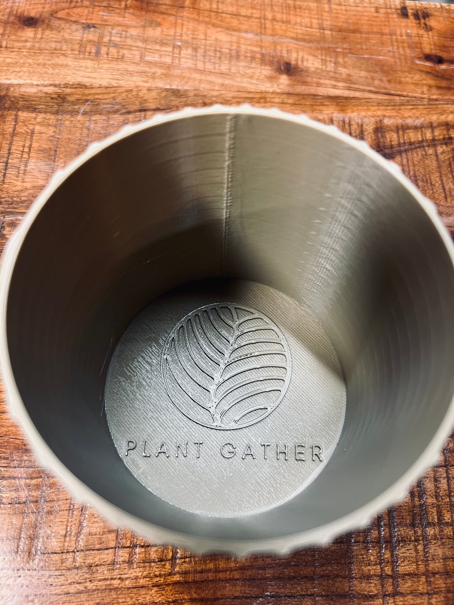 
                  
                    "Ryse" Plant Gather Plant Pot
                  
                